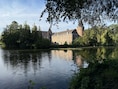 Vijf sprookjesfiguren brengen Park Kruikenburg tot leven dankzij Ternatse schoolkinderen: “Hun fantasie krijgt hier een plekje”