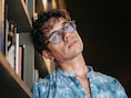 Dressed Like Boys-zanger over zijn festivalzomer en zijn polyamoureuze relatie: “Ja, wij vormen een trio”