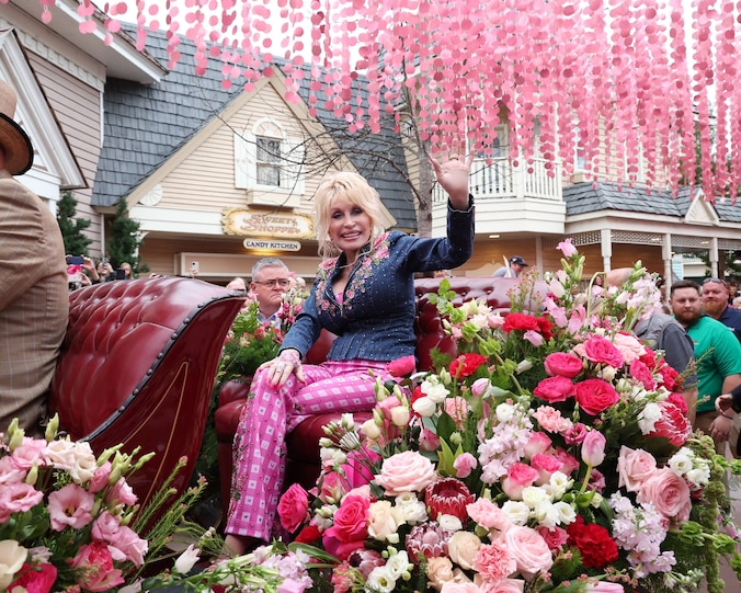 dolly-parton-80-overleed-na-korte-strijd-tegen-kanker-meldt-familie