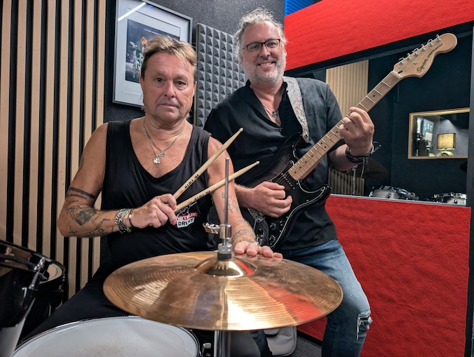 Ook voor Gino en Nicolas is het volgende week back to school, met de opening van de nieuwe drumschool
