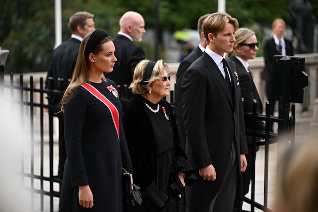 kroonprinses-ingrid-alexandra-koningin-sonja-en-prins-sverre-magnus-waren-ook-aanwezig