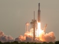 Een SpaceX Falcon Heavy-raket tijdens een lancering vorige maand.