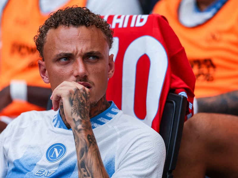Napoli laat ex-Club-smaakmaker Noa Lang uit selectie na ruzie op training: “Hij gedroeg zich slecht”