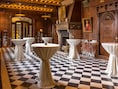 Kom smullen van frikandellen met krieken in Kasteel de Renesse