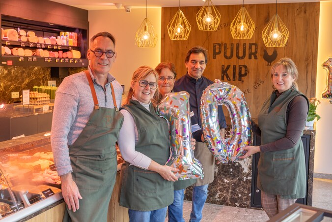 Franky en Joke vieren 10 jaar Puur Kip met Rad van Fortuin: “Kip zit ...