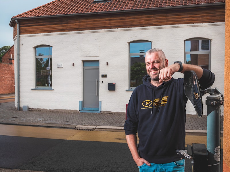 Jelle (41) kocht huis van oom en tante voor 150.000 euro en renoveerde het zelf: nu is het 479.000 euro waard. “De inrichting is indrukwekkend”