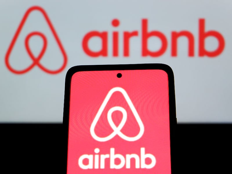 Airbnb start service om klanten boodschappen te leveren aan hun verblijf