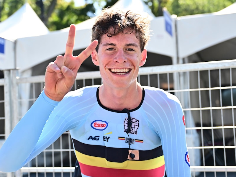 Derde Belgische WK-medaille is een feit: Vic De Smet (17) pakt knap zilver op WK tijdrijden voor junioren