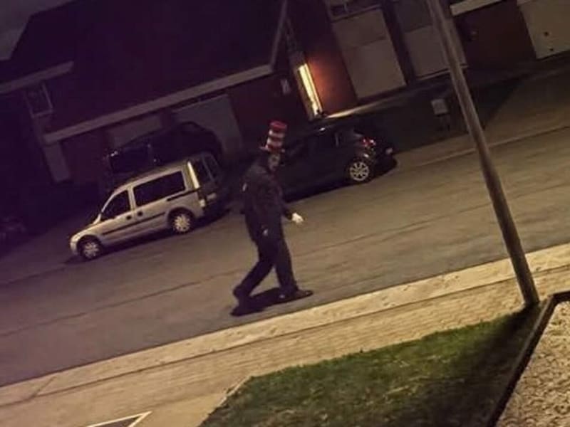 Politie CARMA waarschuwt voor TikTok-trend ‘Cat in the Hat’: “Verspreiden van persoonsgegevens is strafbaar”