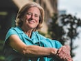Na haar borstkankerbehandeling worstelde Sabine (59) met ‘chemobrein’: “Ik herkende mezelf vaak niet meer”