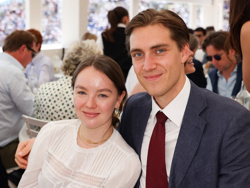 Sprookjeshuwelijk met een schaduwrand: verpest schandaalvader Ernst August ook de grote dag van prinses Alexandra (27)?