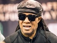 Stevie Wonder verrast fans met vier onuitgebrachte nummers (maar slaat België over tijdens jubileumtour)