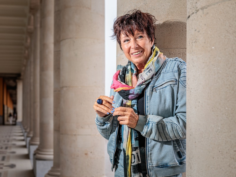 Ex-presentatrice Jessie De Caluwe viert haar 70ste verjaardag: “Ik plan niet ver vooruit. Met een vingerknip kan het leven veranderen”
