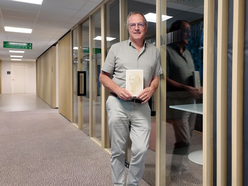 “‘Het spijt me’ mag geen taboe zijn”: hoofdarts Filiep Bataillie van AZ Herentals pleit in boek voor meer openheid in de zorg