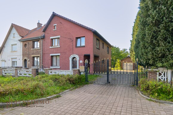 HUIZENJACHT. Genk, bruisende stad voor starters én 50-plussers: “Een ...