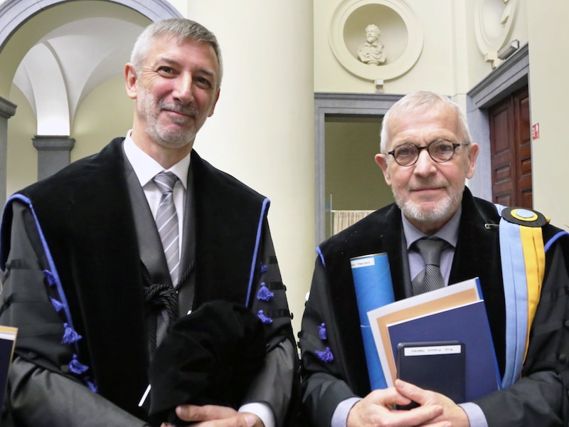 Oud-collega blikt terug op visionaire Belgische Nobelprijswinnaar: “Zijn wilskracht maakte het onmogelijke waar”