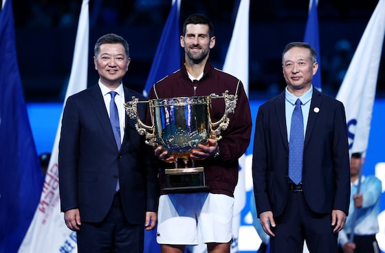 Stunt in Peking! Elise Mertens stuurt geplaagde Coco Gauff wandelen in ...