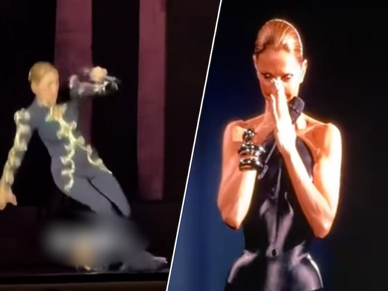 KIJK. Céline Dion valt tijdens optreden in Parijs en vergeet tekst van iconisch nummer