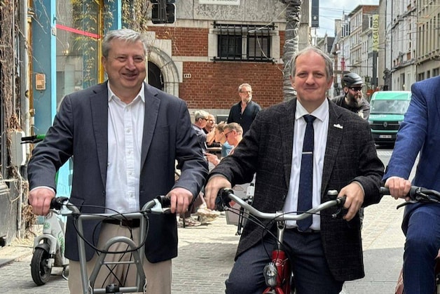 Antwerps districtsschepen Ludo Van Campenhout (N-VA) opnieuw out door ...