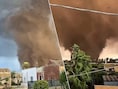 KIJK. Angstaanjagende beelden tonen hoe tornado over Sicilië raast: zware schade, 2 gewonden nadat wagen in ravijn belandt