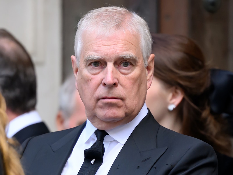 Ex-prins Andrew krijgt 355.000 euro schadevergoeding voor vertrek uit Royal Lodge (maar moet zelf nog miljoenen betalen)