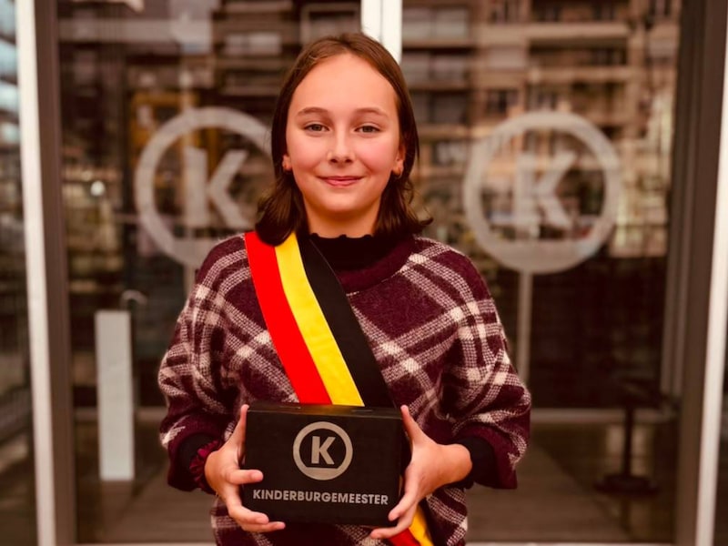 Irene Vansteenland is nieuwe kinderburgemeester van Koksijde