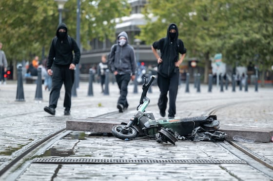 Er werden heel wat vernielingen aangebracht na het scholierenprotest in Luik 