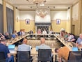 Gemeenteraad buigt zich over nieuwe toeristenbelasting, overstromingsgevaar en toegankelijkheid van AED-toestellen