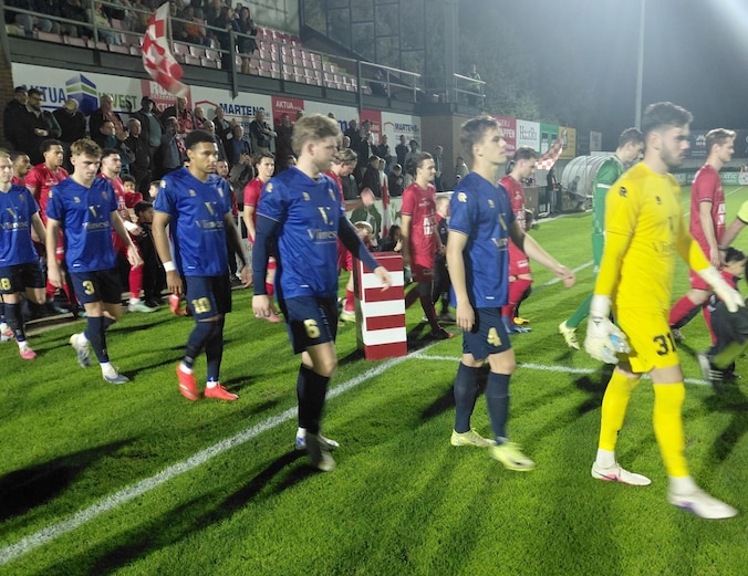 Leider Houtvenne knoopt opnieuw aan met overwinning tegen Knokke (2-0 ...