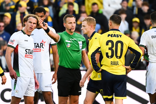 “Dit is een harde les”: David Hubert is streng na duur puntenverlies ...