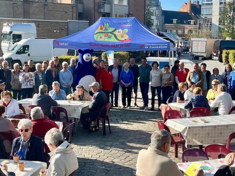 ‘Soep met babbeltjes’ bracht Gistelaars samen op de maandagmarkt