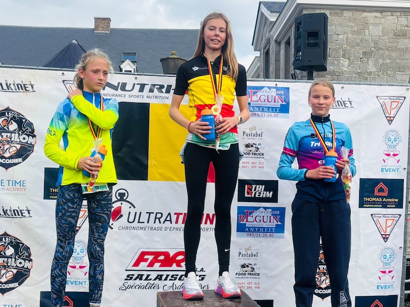 Axelle (13) uit Rumbeke is Belgisch kampioen duatlon