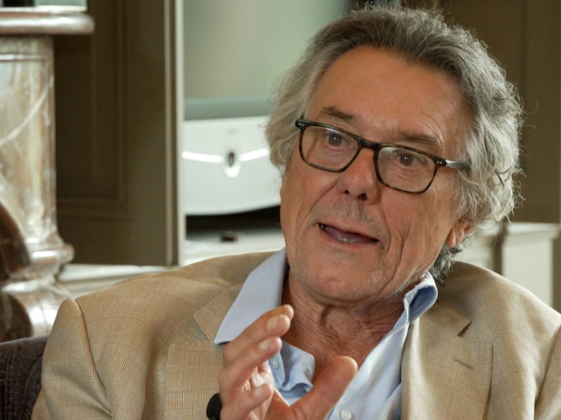 Johan Verminnen (75) gaat alsnog op afscheidstournee na kankerdiagnose: “Maar na mijn carrière ga ik studeren”