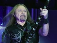 Judas Priest-bassist Ian Hill stopt na 56 jaar bij de band: “De tijd is gekomen”
