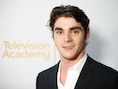 “Geen adem bij geboorte, voor adoptie achtergelaten, hersenverlamming en hele jeugd op krukken”: ‘Breaking Bad’-ster RJ Mitte vocht van bij de eerste seconde voor het leven