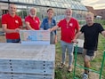 De Rode Lopers schenken 2.000 euro voor serre en tuinatelier van ’t Ferm in Rollegem-Kapelle