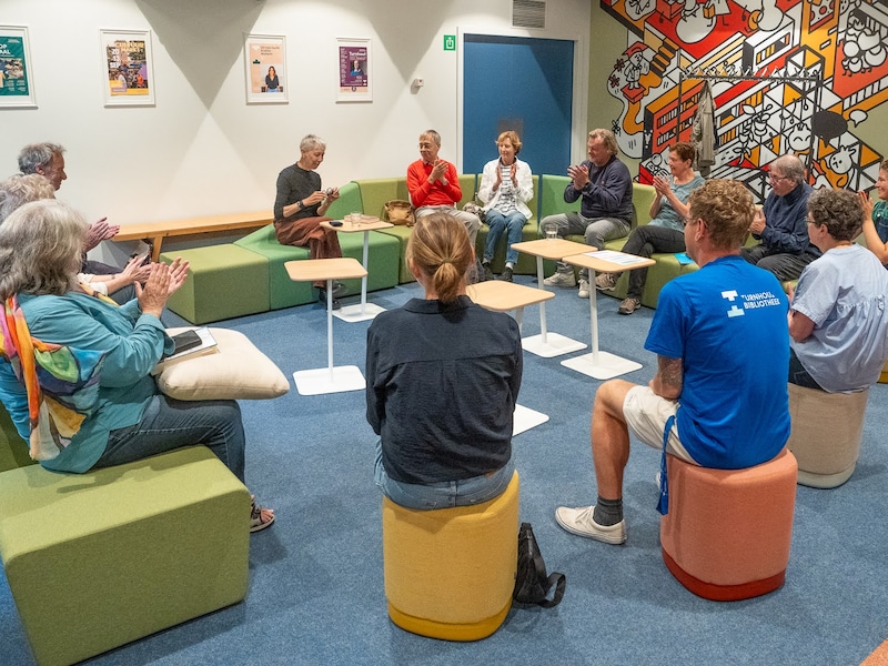 Bibliotheek Turnhout leest voortaan voor aan volwassenen: samen luisteren en napraten met koffie