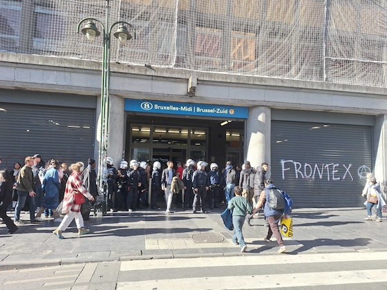 De ingang langs de Fonsnylaan is open.