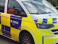Dronken bestuurder (43) belandt met wagen dwars over gracht in Torhout