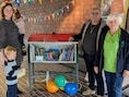 Gezinsbond huldigt eerste boekenruilkastje: “Krijgt een mooi plaatsje aan De Zouaaf”