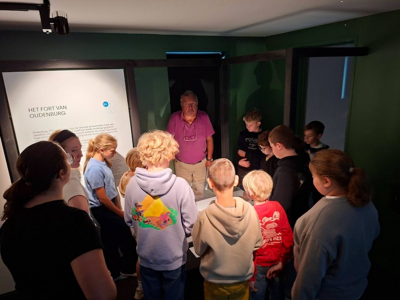 Kinderen tussen 6 en 12 jaar kunnen een autismevriendelijk bezoek brengen aan het Romeins Archeologisch Museum