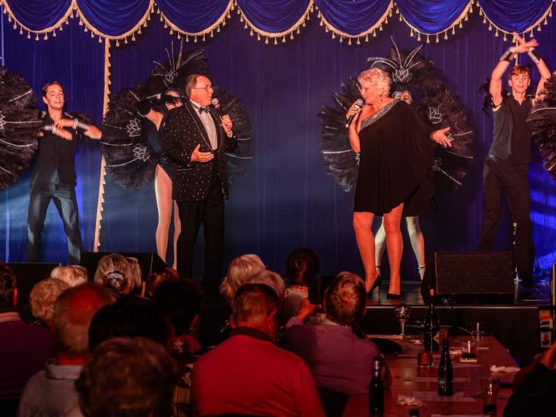 Garry Hagger, Daisy Thys en showballet brengen senioren aan zingen en dansen in Malle
