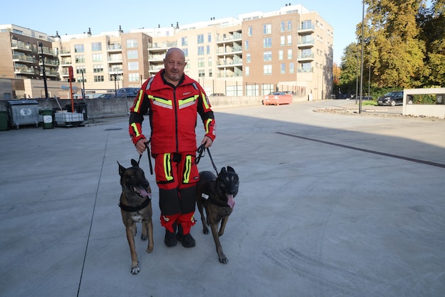 “Toen we die vrouw op oudjaar levend vanonder het puin haalden, daar ...