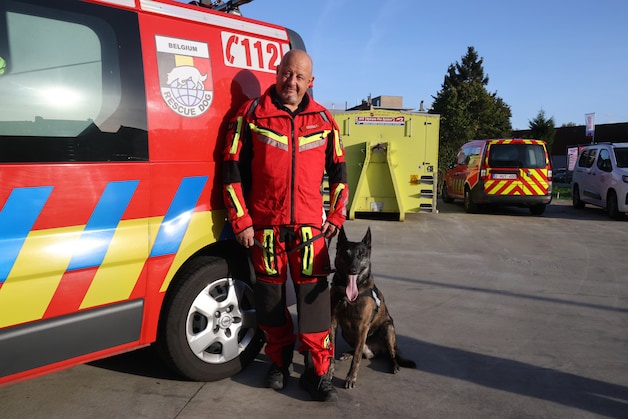 “Toen we die vrouw op oudjaar levend vanonder het puin haalden, daar ...