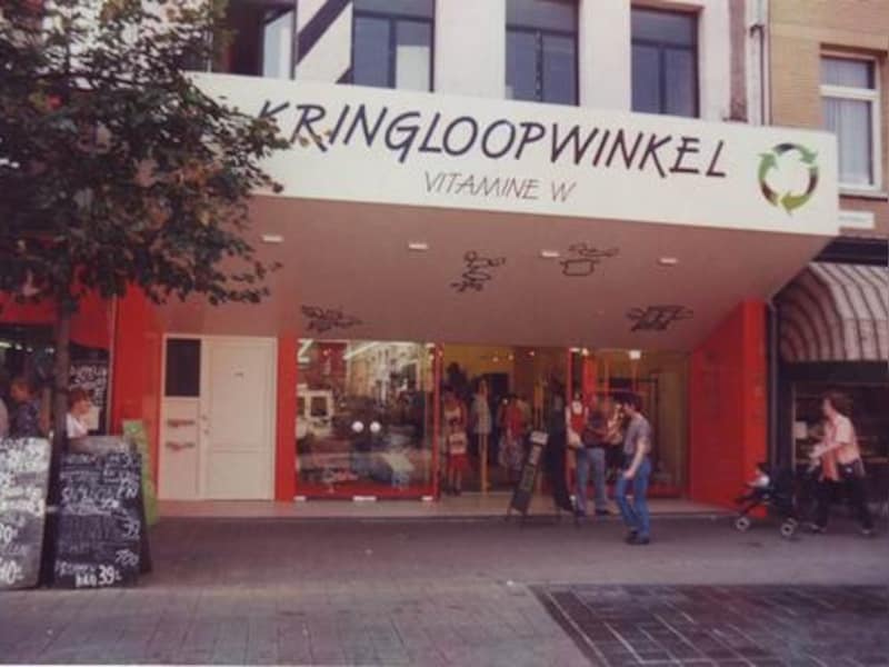 “Dit geloof heeft vele levens veranderd”: Kringwinkel Antwerpen viert 35 jaar hergebruik en sociale tewerkstelling: “