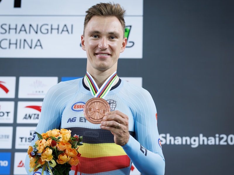 “Onzeker gevoel is weg nu”: brons voor Lindsay De Vylder in scratch na kommer- en kwelseizoen