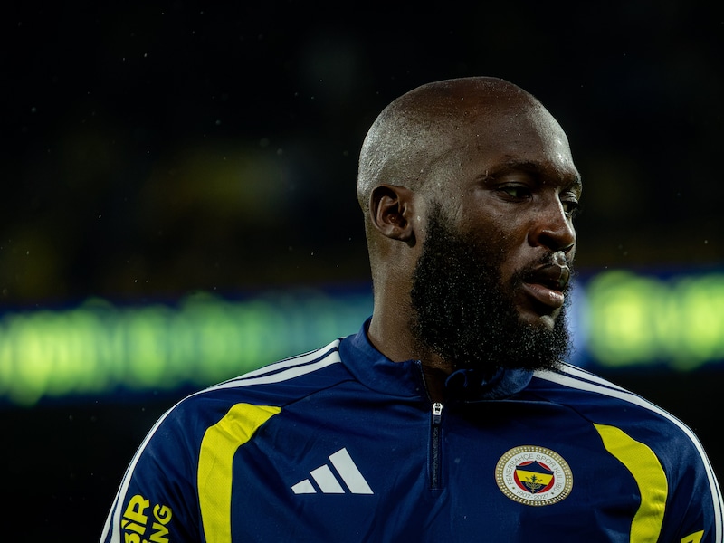 Ook interim-coach Dirk Kuyt gunt hem plekje in de basis: Romelu Lukaku verschijnt opnieuw aan aftrap bij Fenerbahçe