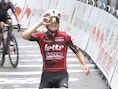“Hier droomde ik als junior van”: Jarno Widar vloert Tom Pidcock op steile finish en pakt eindzege in Ronde van Guangxi