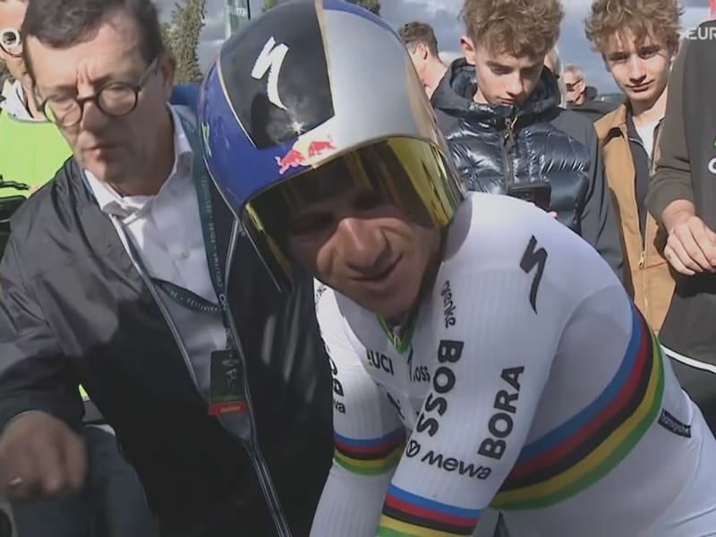 “Met mijn status als tijdrijder een mooie om op mijn palmares te zetten”: Remco Evenepoel verpulvert de tegenstand en wint de Chrono des Nations