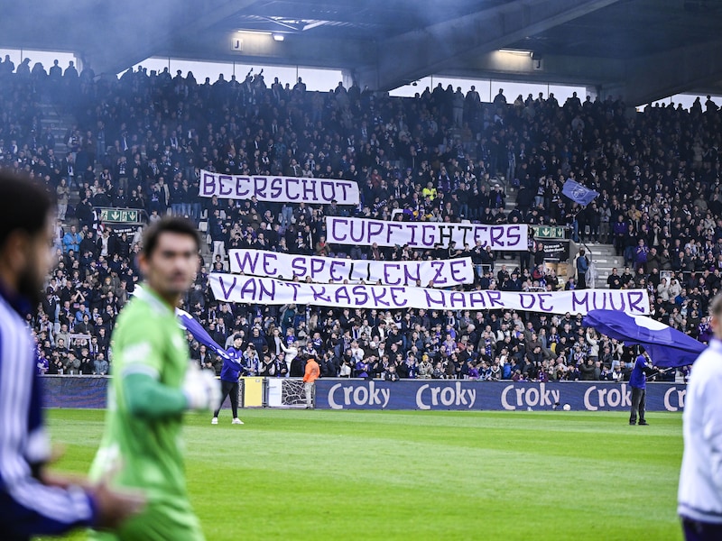 “We spellen ze van ‘t kaske naar de muur”: Beerschot geeft voor aftrap al meteen een steek onder water naar Anderlecht